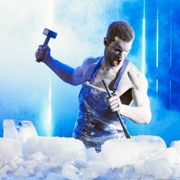 DON´T PLAY WITH FOOD - BLUE # 1 © Hans Keller