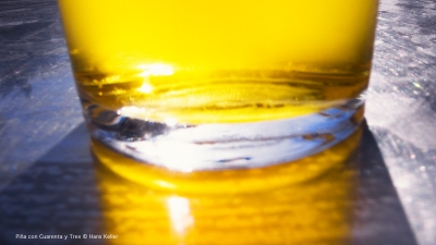 Cantina № 19 – Piña con Cuarenta y Tres (Licor 43 mit Annassaft) © Hans Keller